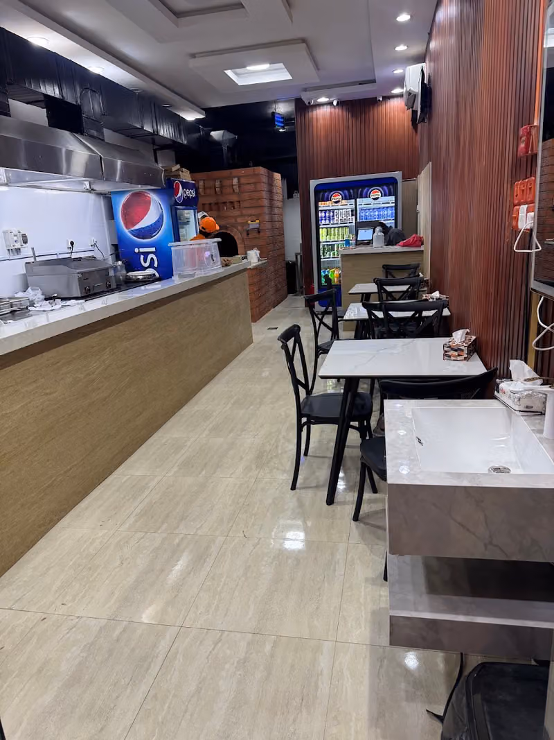 مطعم الاسطول المتميز 2 - شارع ابن الهيثم Alostool 2 Restaurant - Ibn Haitham St