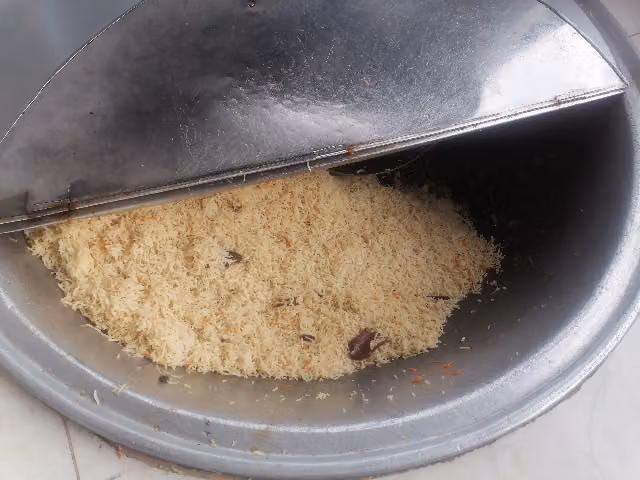 مطعم البخاری Pakistani Restaurant