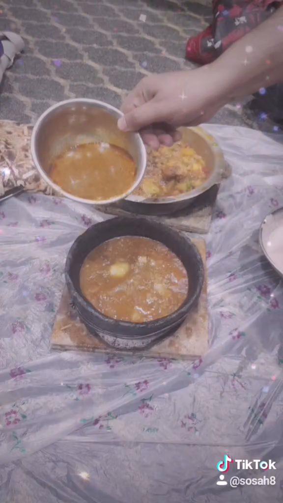 مطعم البيت الصنعاني للأكلات الشعبيه الرياض