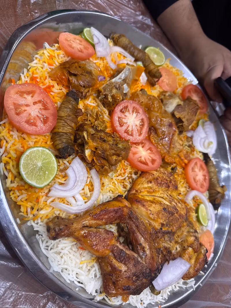 مطعم الدار اليمني للاكلات الشعبية