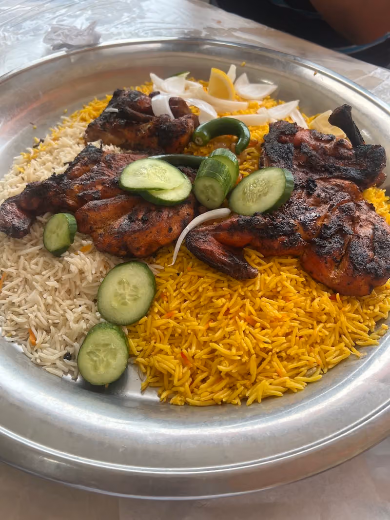مطعم المعذر