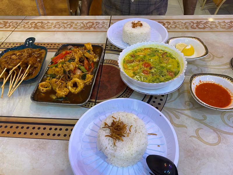 مطعم المنال الماسي