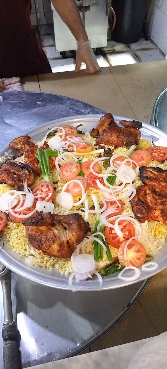 مطعم الزامل باكستاني