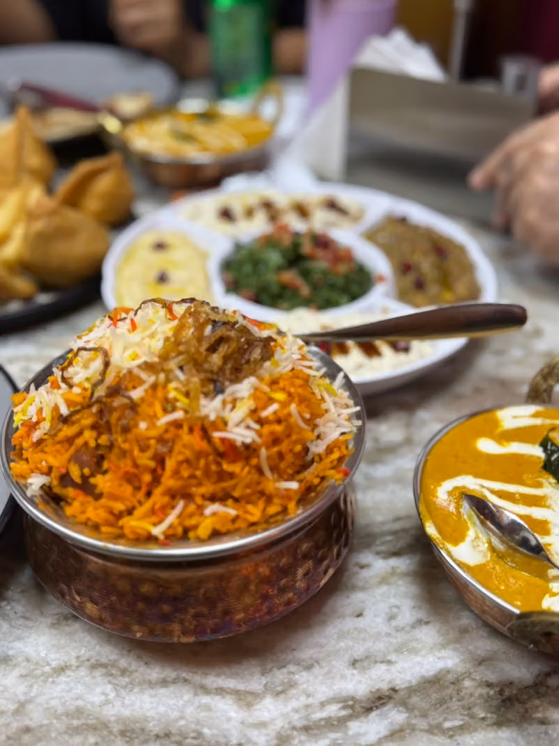 مطعم الزاويه الهندي