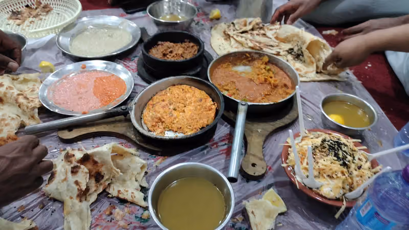 مطعم أمواج الصبري للأكلات الشعبية اليمنية