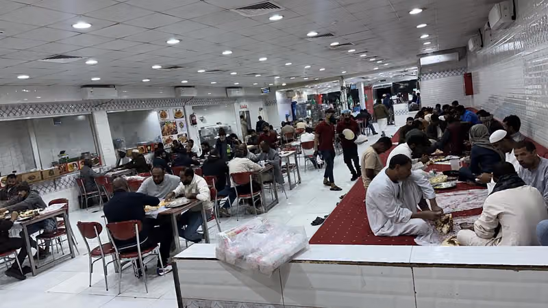 مطعم أمواج الصبري للأكلات الشعبية اليمنية