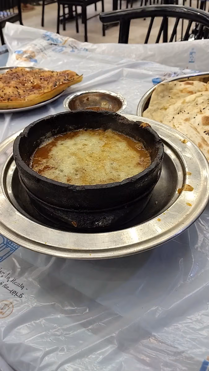 مطعم أرض الحضارة فرع الصناعيه القديم