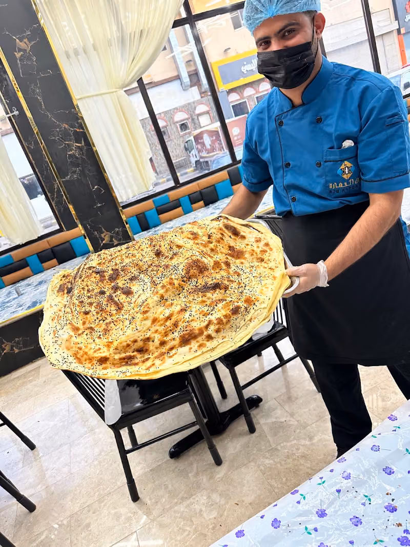 مطعم أرض الحضارة فرع الصناعيه القديم