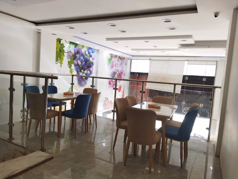 مطعم أصل الفطائر