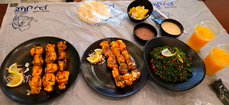 مطعم عيال بحر (بحر عشرين) للمأكولات البحرية