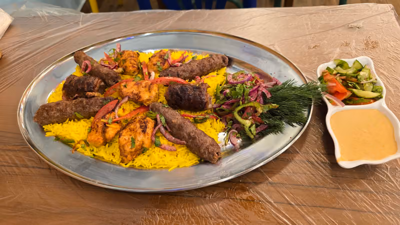 مطعم عزيزة Aziza Restaurant