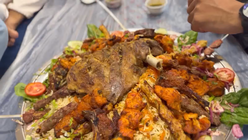 مطعم بااااا