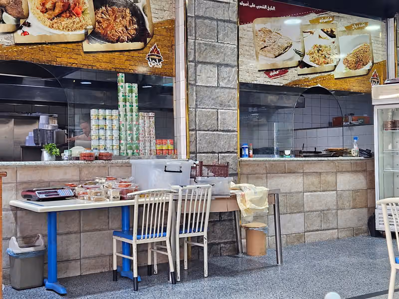 مطعم باجل للأكلات الشعبية