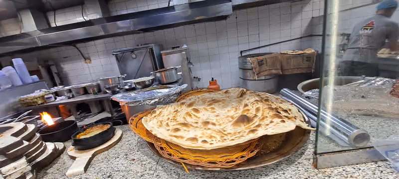 مطعم باجل للأكلات الشعبية