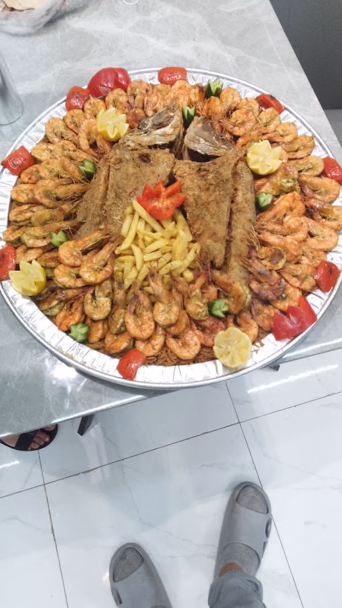 مطعم بحـرنـا لـأسـمـاك الشـرقـيـه