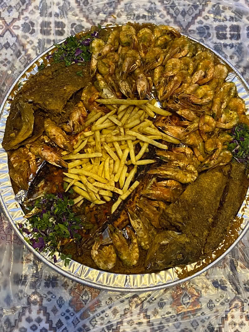مطعم بحـرنـا لـأسـمـاك الشـرقـيـه
