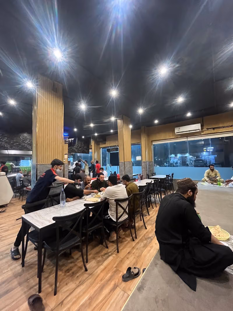 Lahore Restaurant ~شركة سماكم بقاري