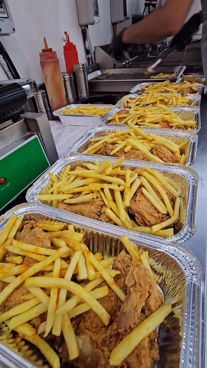 مطعم بروستد السعادة