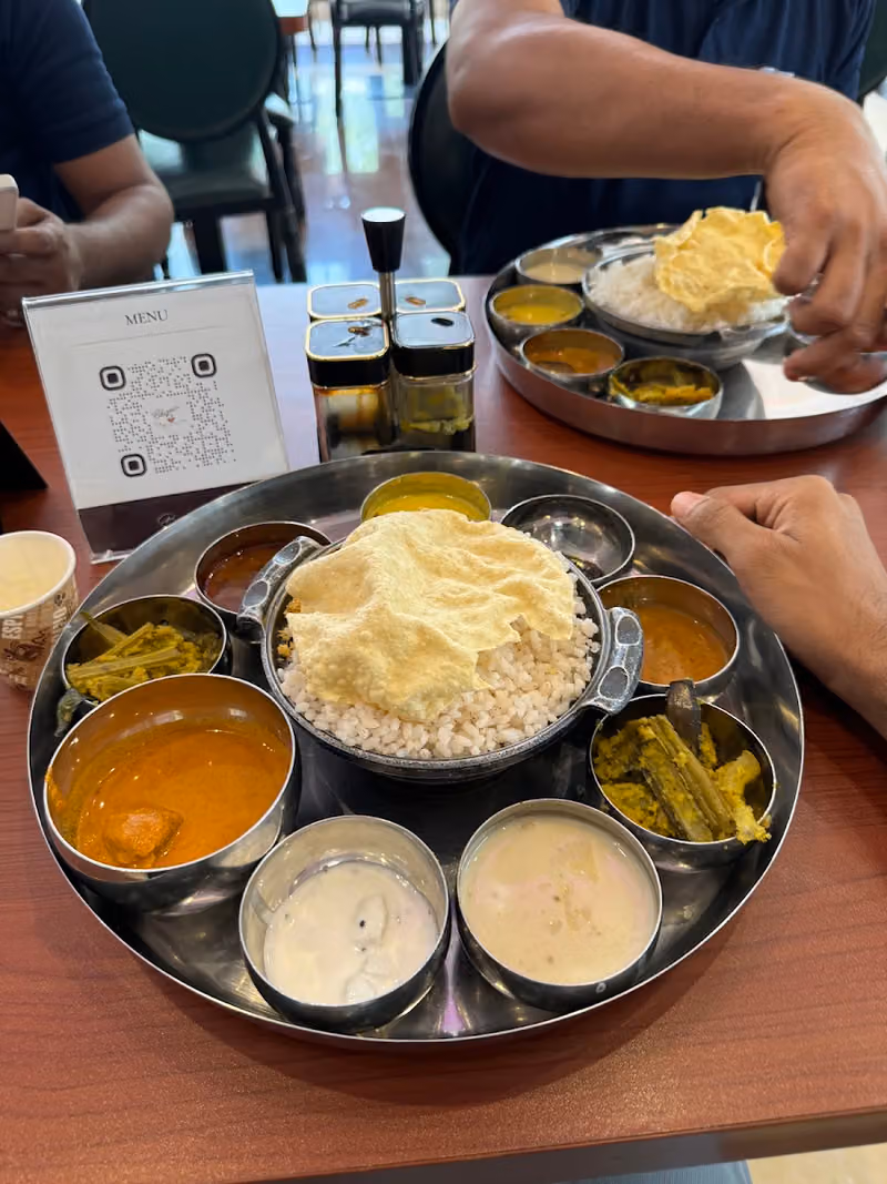 مطعم بيبر تري
