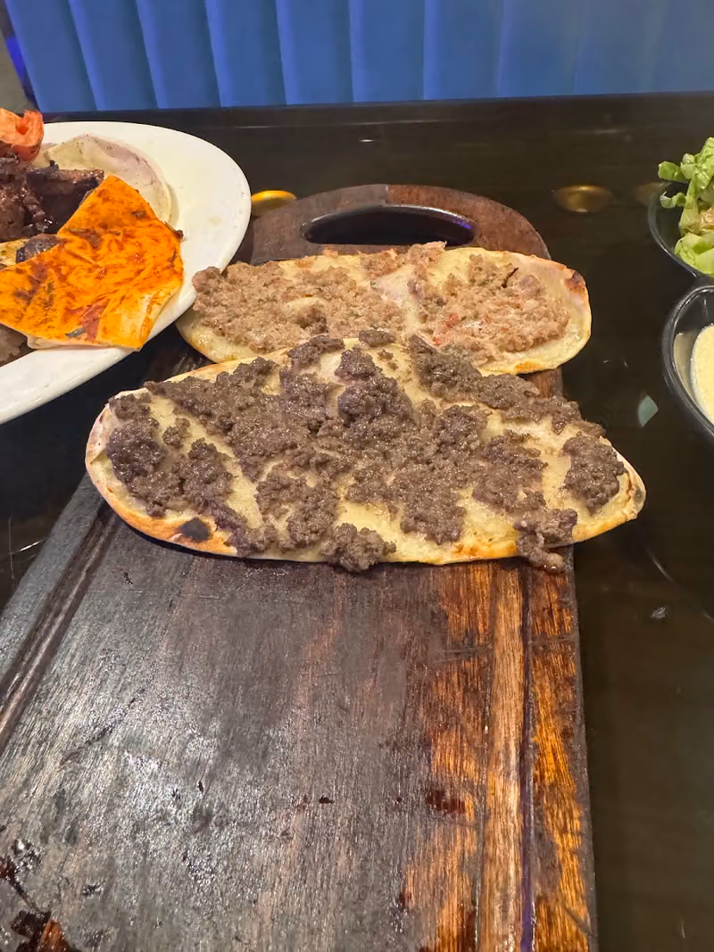 مطعم بيوت الشام اليرموك