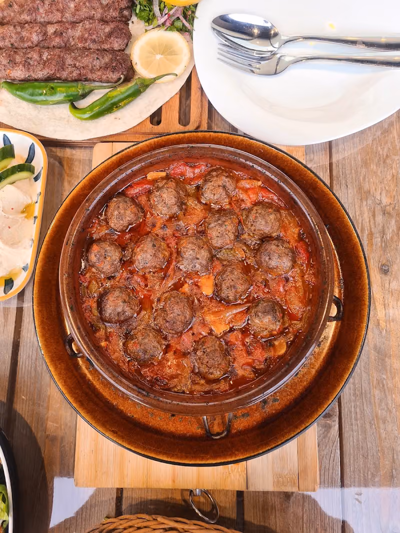 مطعم بيوت الشام اليرموك