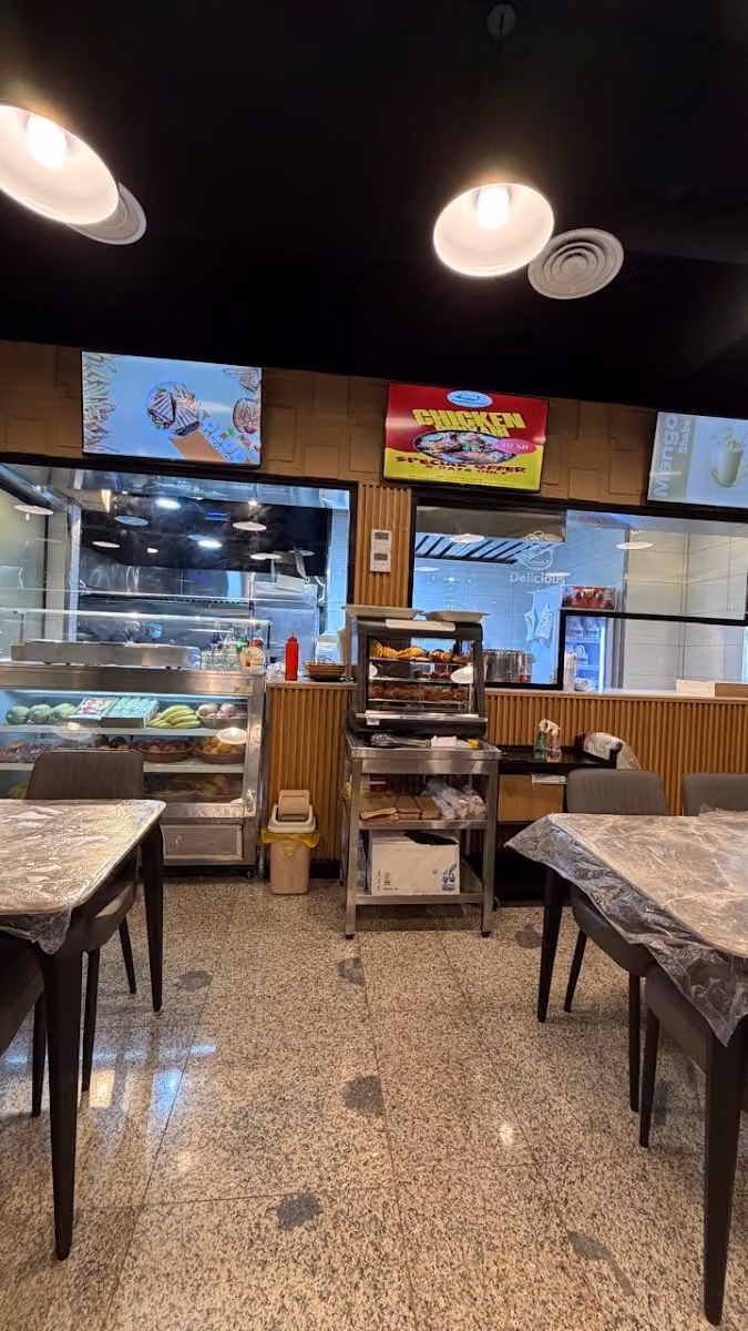 مطعم ديليشس بلايت