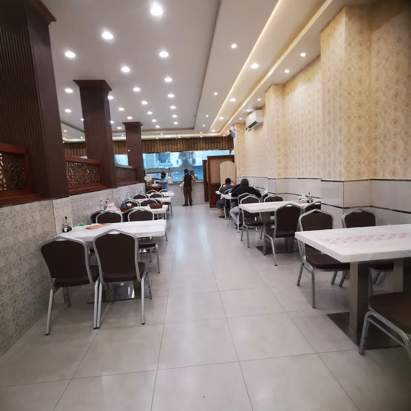 مطعم ديوان كبير