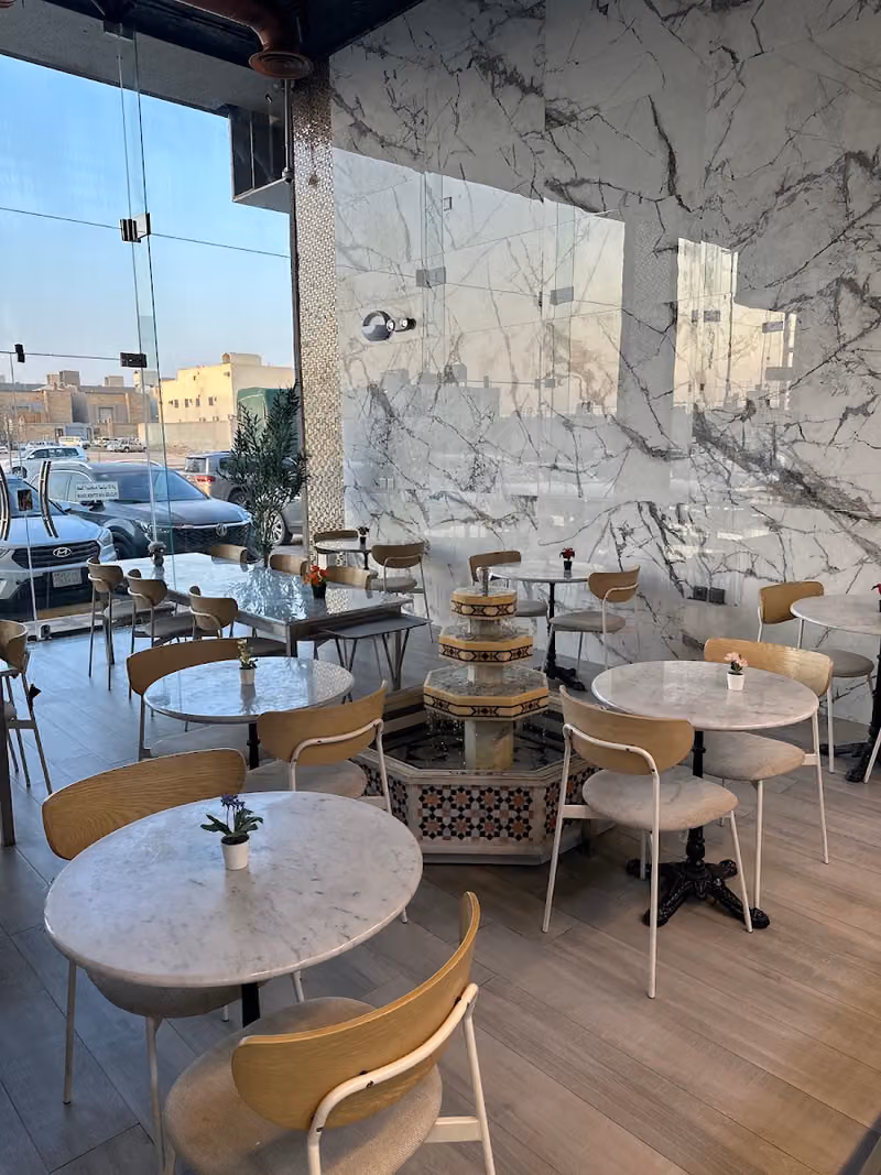 مطعم فخر الشامية/فلافل/حمص/متبل/فول شامي/فتات