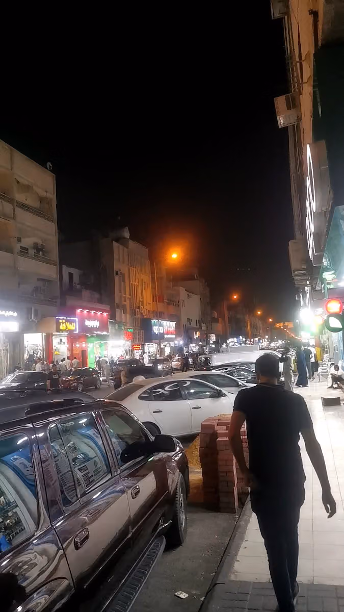 مطعم فلفه اكلات مصرية بالمنفوحة شارع العشرين
