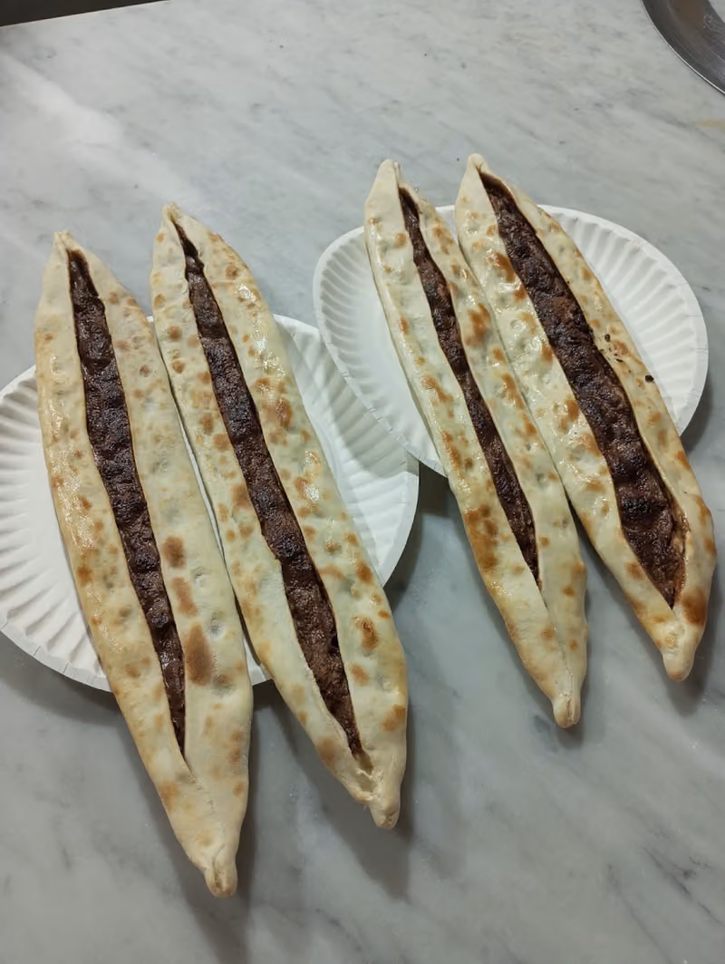 مطعم فطائر التنور