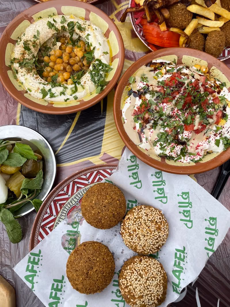 مطعم حمص أصل النقاء اليافاوي
