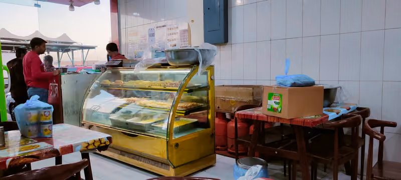 مطعم حصه البخاري Hessa Bukhari Restaurant