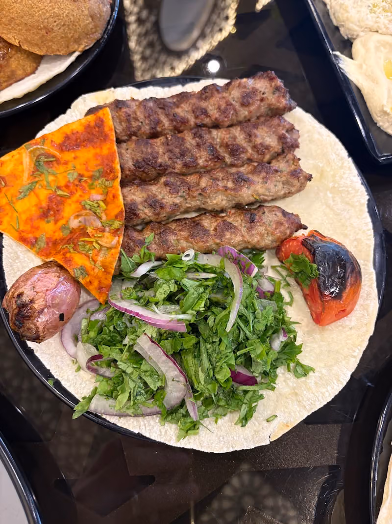 مطعم جدو شاكر