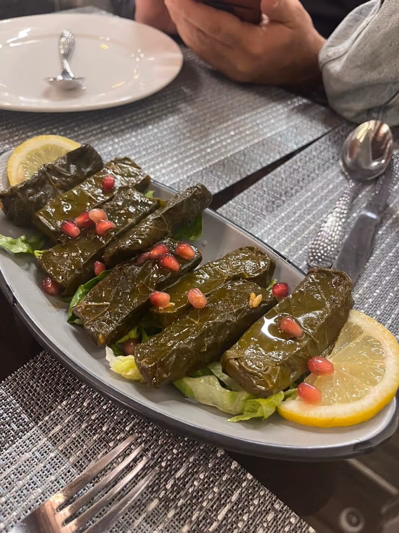 مطعم جدو شاكر