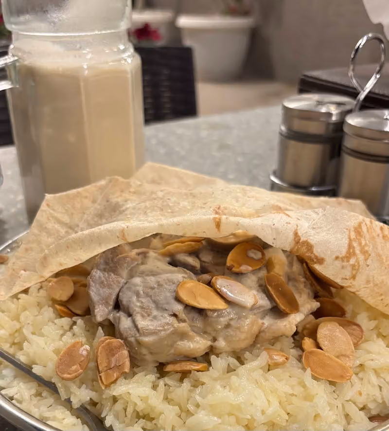 مطعم جليا