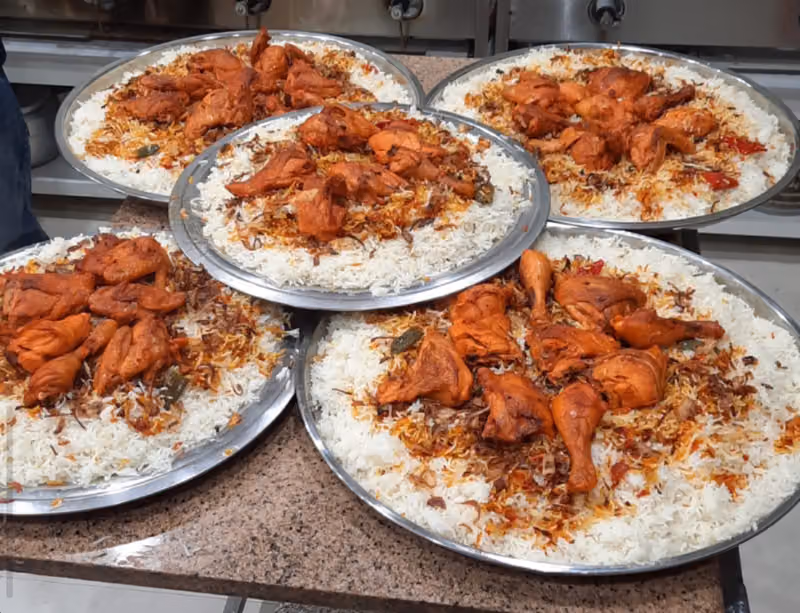 مطعم كبسة الطاهي المميزه