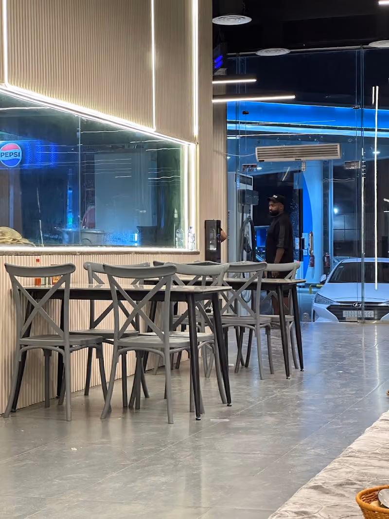 مطعم كراهي الشعبيه اكلات الهندي والباكستاني