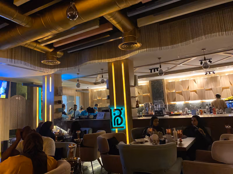 مطعم لابوتي لاونج | LA BEAUTE Restaurant & Lounge