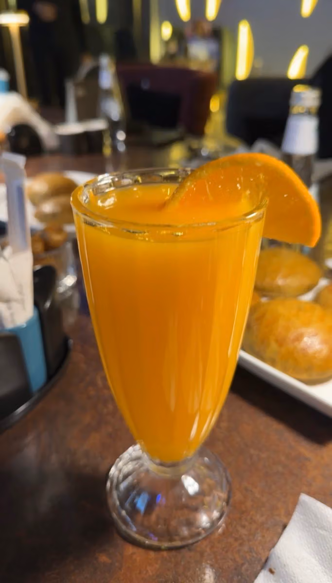 مطعم لابوتي لاونج | LA BEAUTE Restaurant & Lounge