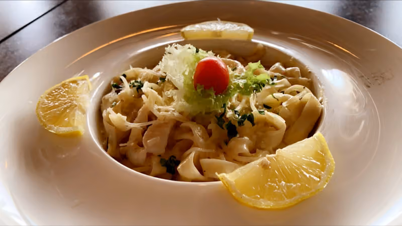 مطعم لابوتي لاونج | LA BEAUTE Restaurant & Lounge