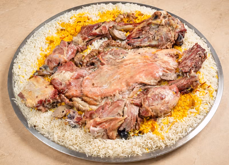 مطعم لباني العاصمة