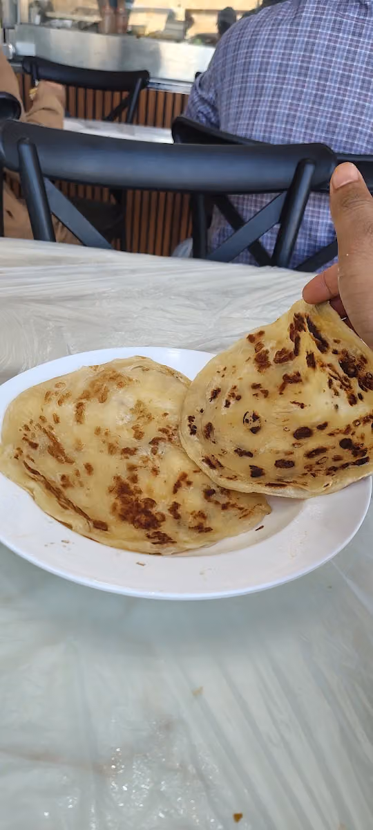 مطعم لبنة و وزبدة