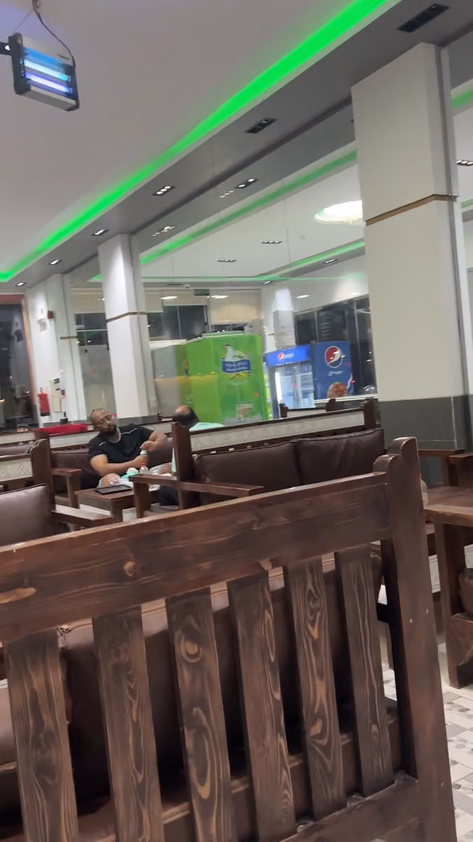 مطعم لذة الشواية