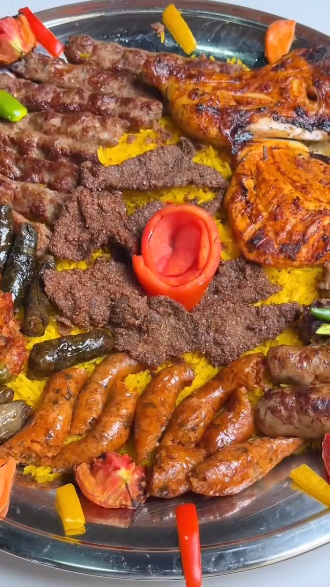 مطعم لحم وفحم للأكلات المصرية
