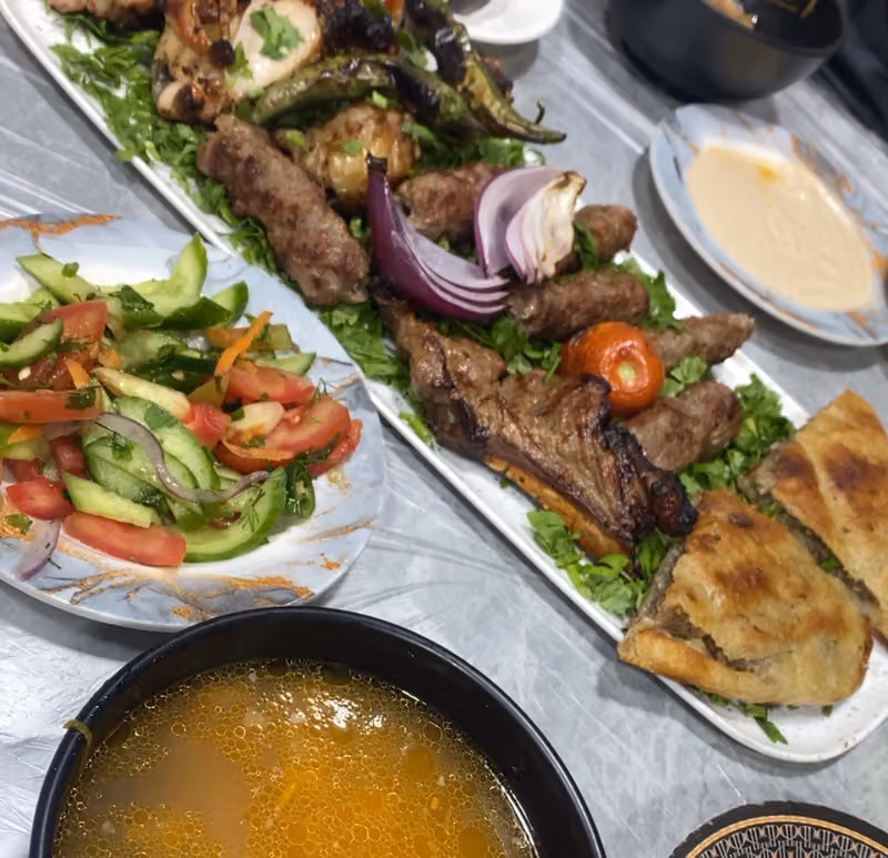 مطعم لهيب العرب