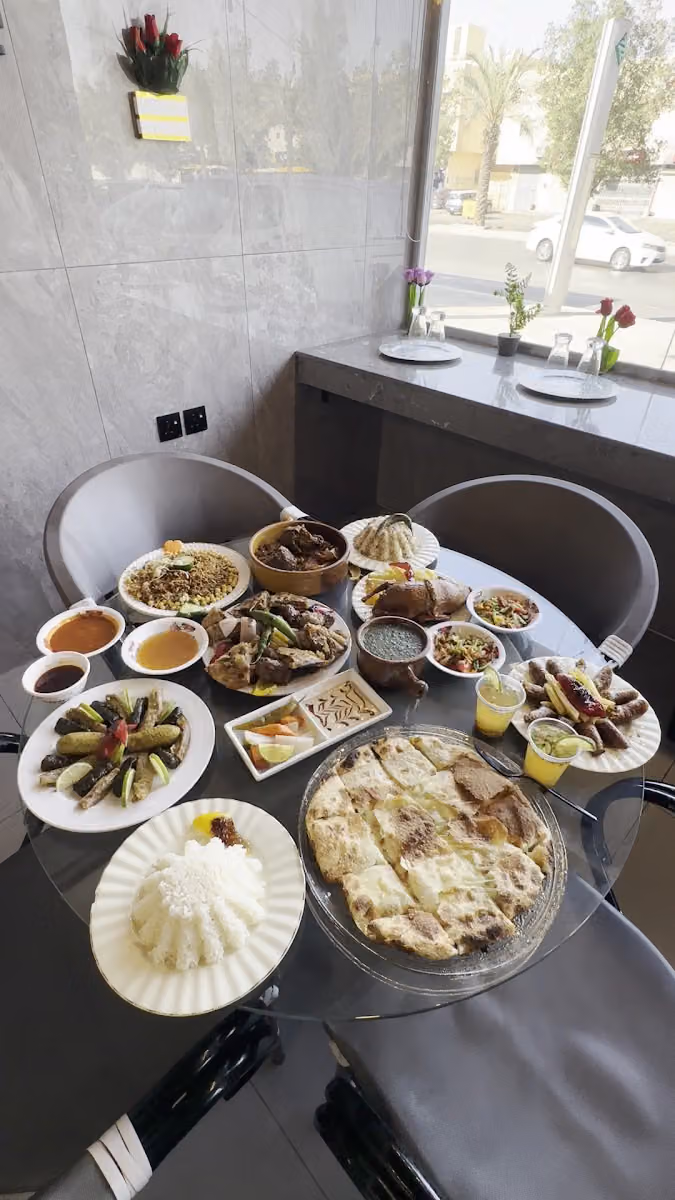 مطعم لمسة مصرية