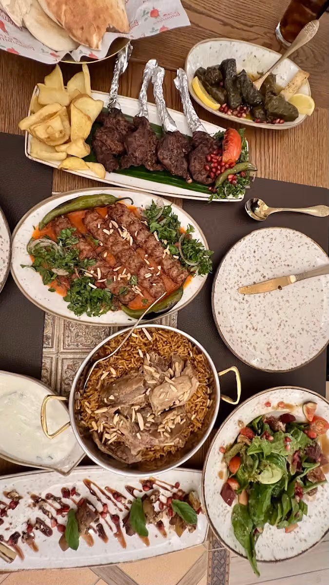 مطعم ماء ورد Ma Ward restaurant