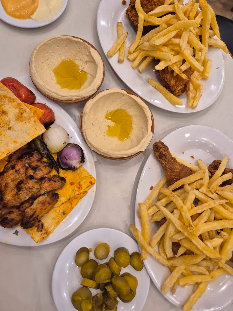 مطعم ماما نورة