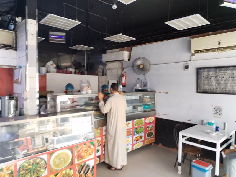 مطعم مائدة الفلافل