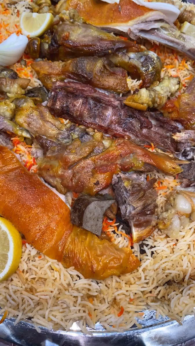 مطعم مرفئ اليخت